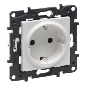 LEGRAND 864162 Steckdose 1f ws mt, IP20 – Bild 1